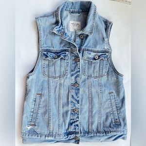 Abercrombie & Fitch Distressed Denim Vest Jacket Size Medium